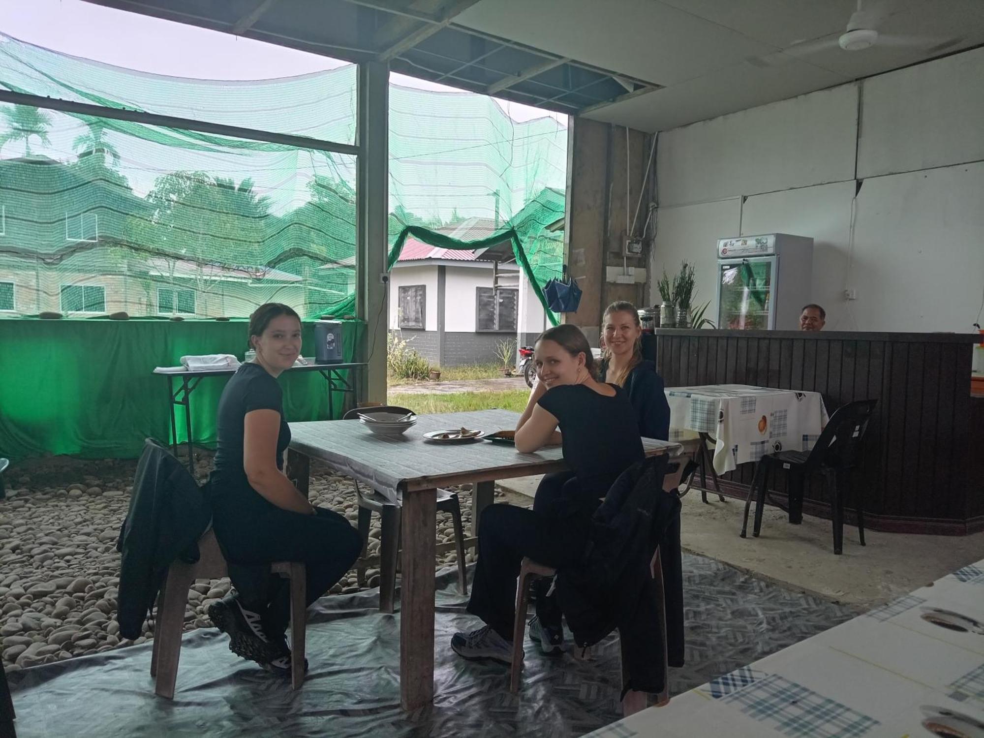 Mulu D Cave Homestay المظهر الخارجي الصورة