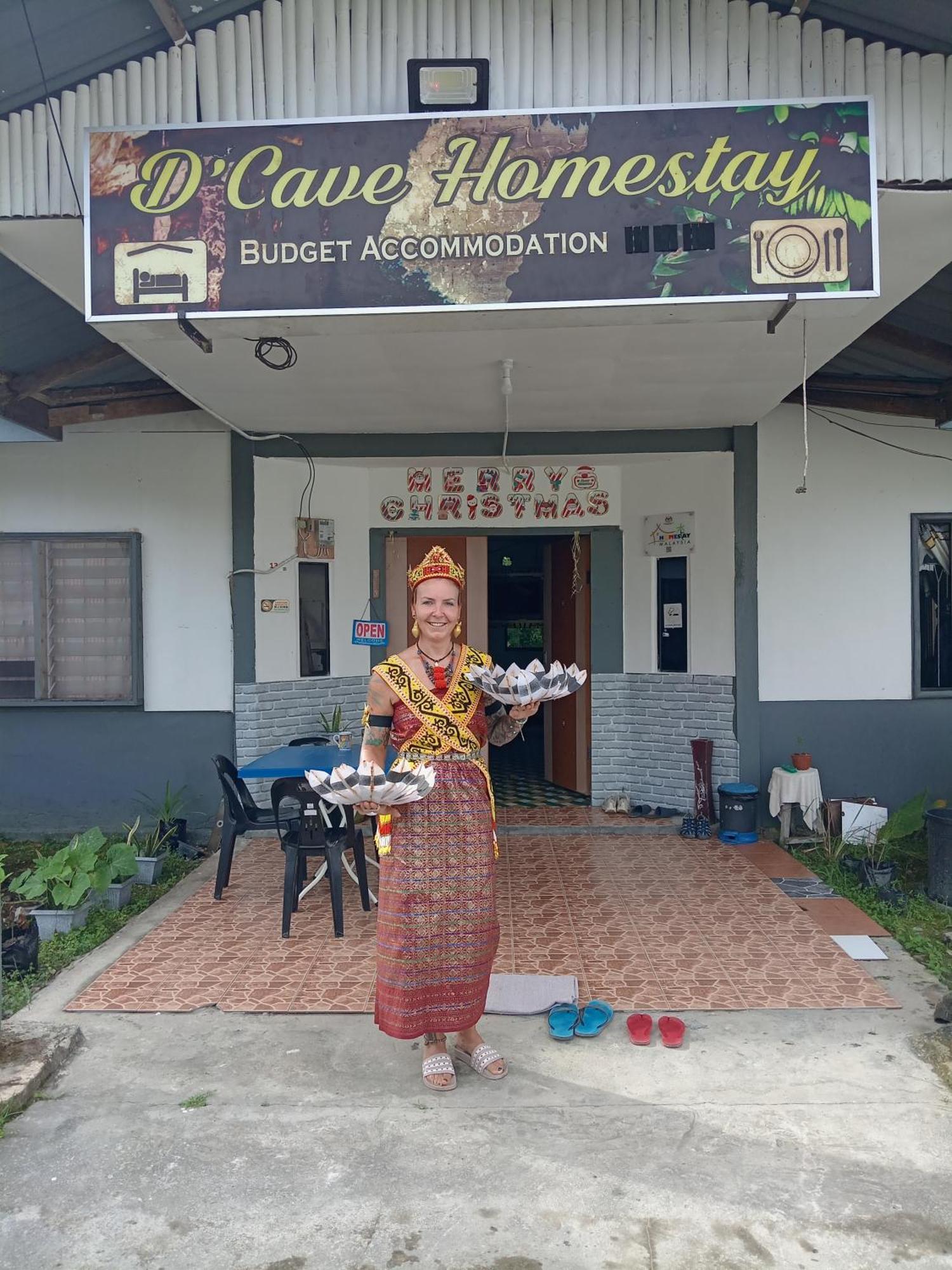 Mulu D Cave Homestay المظهر الخارجي الصورة