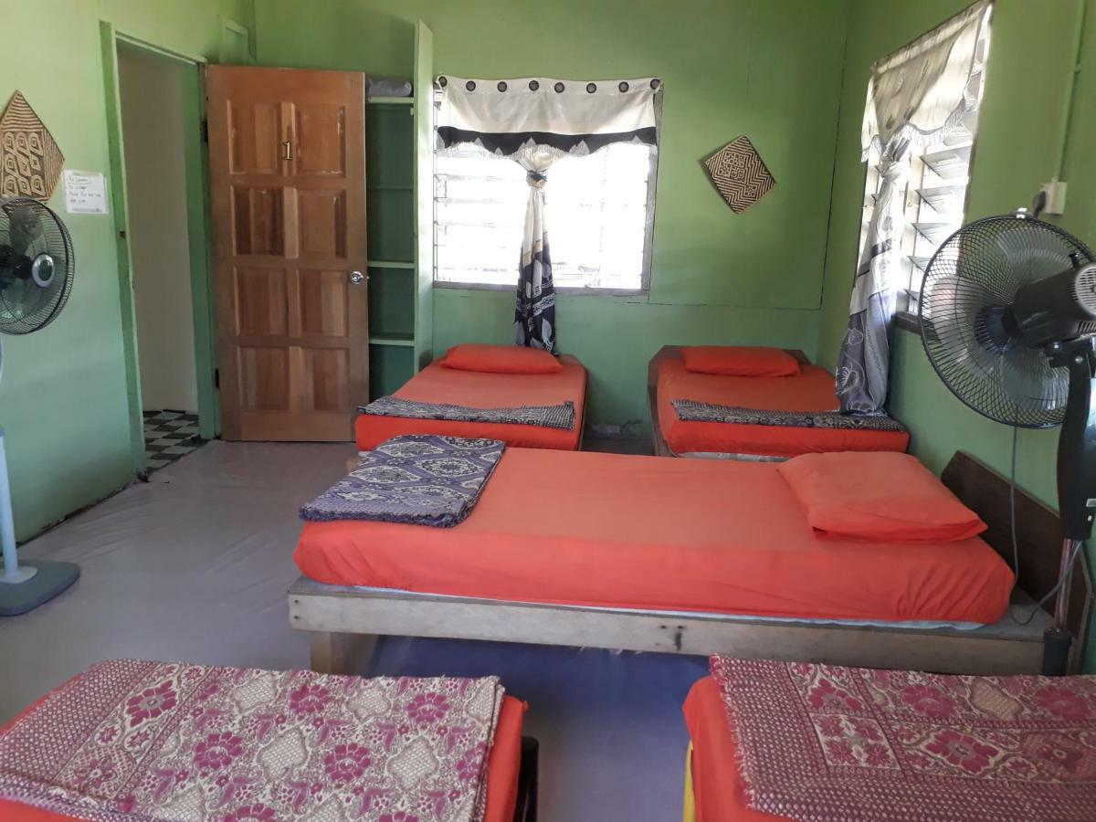 Mulu D Cave Homestay المظهر الخارجي الصورة