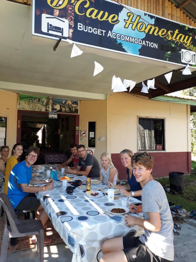 Mulu D Cave Homestay المظهر الخارجي الصورة