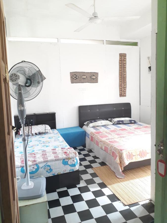 Mulu D Cave Homestay المظهر الخارجي الصورة
